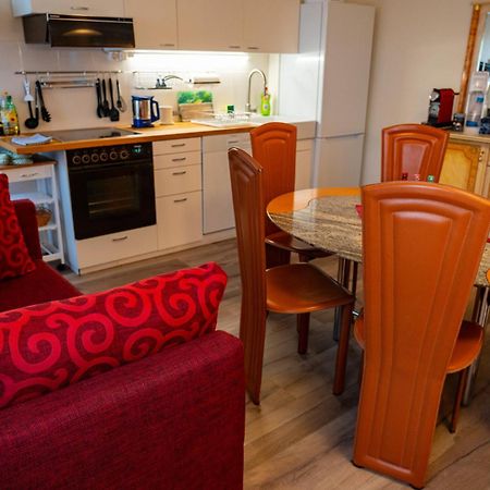 Gemuetliche Wohnung Mit Terasse Und Feuerstelle Lengnau Exterior photo