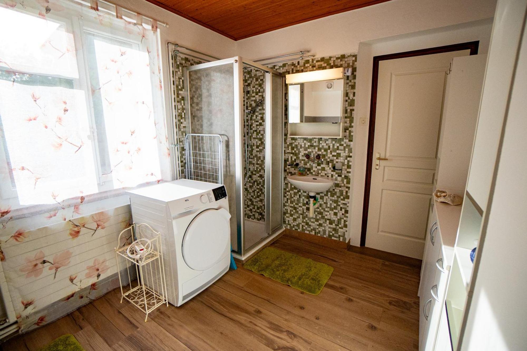 Gemuetliche Wohnung Mit Terasse Und Feuerstelle Lengnau Exterior photo